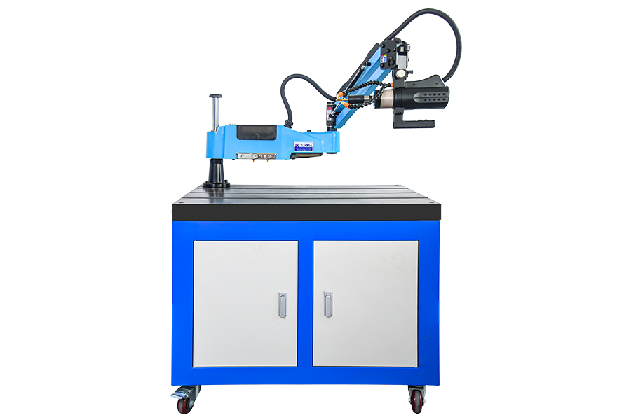 Universal type oil injection tapping machine with workbench